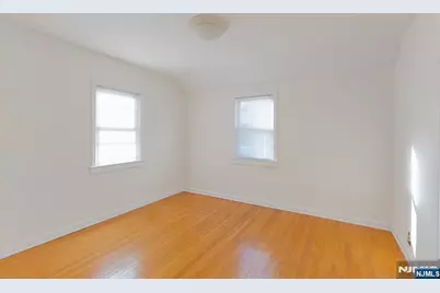 365 Rockledge Place, Teaneck Township, NJ 07666 - Photo 15