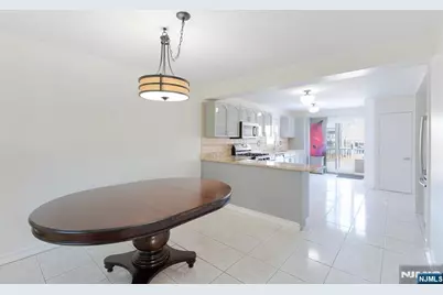 365 Rockledge Place, Teaneck Township, NJ 07666 - Photo 7