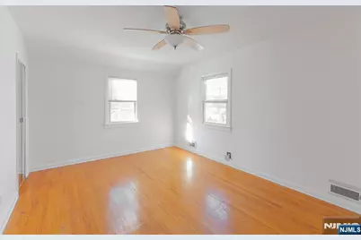 365 Rockledge Place, Teaneck Township, NJ 07666 - Photo 19