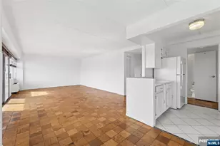 1600 Center Ave 12F, Fort Lee, NJ 07024 - Photo 7