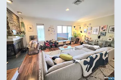 107 Roosevelt Place, Palisades Park, NJ 07650 - Photo 21