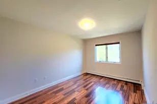 107 Roosevelt Pl, Palisades Park, NJ 07650 - Photo 9