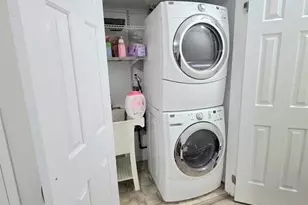 107 Roosevelt Pl, Palisades Park, NJ 07650 - Photo 31