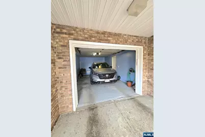 107 Roosevelt Place, Palisades Park, NJ 07650 - Photo 33