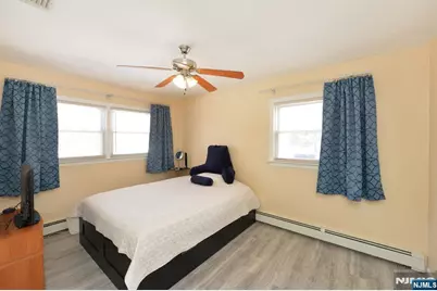 454 E Ridgewood Avenue, Paramus, NJ 07652 - Photo 19