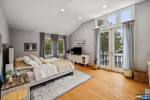 138 Chestnut Ridge Rd, Saddle River, NJ 07458 - Photo 9