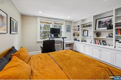 138 Chestnut Ridge Road, Saddle River, NJ 07458 - Photo 17