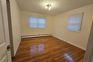 261 Twisby Pl, Englewood, NJ 07631 - Photo 5