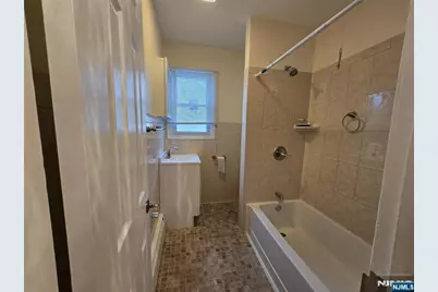 261 Twisby Place, Englewood, NJ 07631 - Photo 7