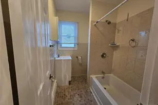 261 Twisby Pl, Englewood, NJ 07631 - Photo 7