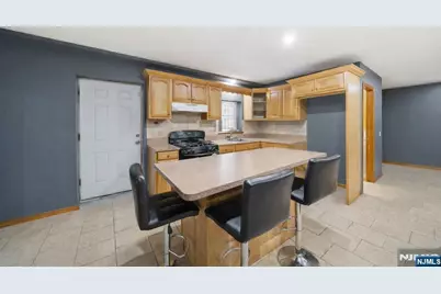 597 5th Street, Newark, NJ 07107 - Photo 37