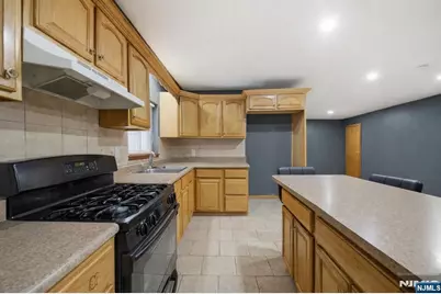 597 5th Street, Newark, NJ 07107 - Photo 39