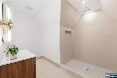 221 Clerk Street 2 #2, Jersey City, NJ 07305 - Photo 11