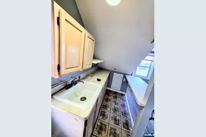 245 Beech Street 3rd Floor #3rd floor, Kearny, NJ 07032 - Photo 5