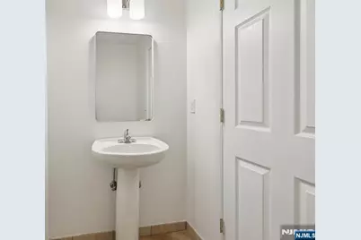 1561 Anderson Avenue, Fort Lee, NJ 07024 - Photo 15