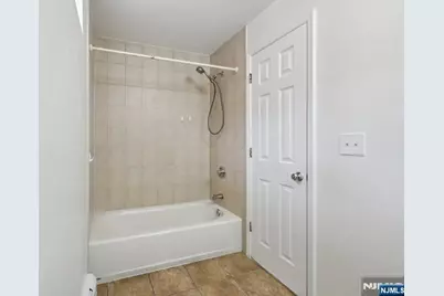 1561 Anderson Avenue, Fort Lee, NJ 07024 - Photo 37