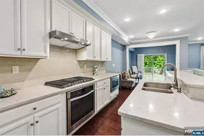 10 Winfield Drive 602 #602, Woodcliff Lake, NJ 07677 - Photo 19