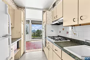 1 Horizon G2, Fort Lee, NJ 07024 - Photo 11