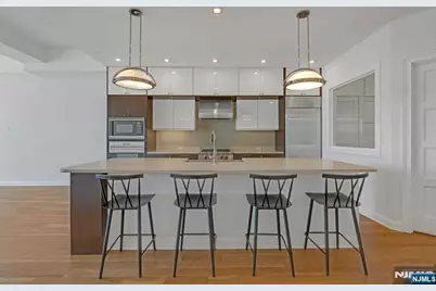 9 Somerset Lane 106 #106, Edgewater, NJ 07020 - Photo 9