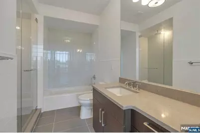 9 Somerset Lane 106 #106, Edgewater, NJ 07020 - Photo 15