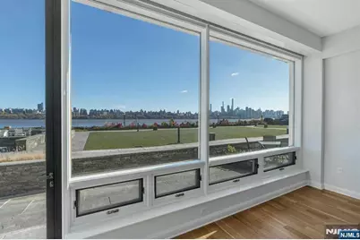 9 Somerset Lane 106 #106, Edgewater, NJ 07020 - Photo 3
