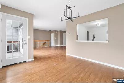 557 Ridge Lane 4220 #4220, Fort Lee, NJ 07024 - Photo 5