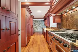 755 W Saddle River Rd, Ho Ho Kus, NJ 07423 - Photo 7