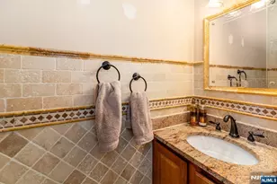 238 Park Ave, Teaneck Township, NJ 07666 - Photo 17