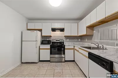 50 Pine Street 9G #9G, Montclair, NJ 07042 - Photo 7