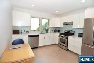 68 Prospect Terrace, Tenafly, NJ 07670 - Photo 3