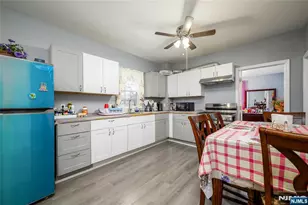 527 Cary St, Orange, NJ 07050 - Photo 21