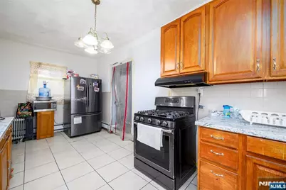 527 Cary Street, Orange, NJ 07050 - Photo 11