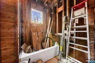 81 Vreeland Ave, Midland Park, NJ 07432 - Photo 23