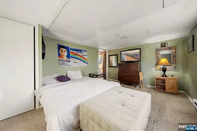 81 Vreeland Avenue, Midland Park, NJ 07432 - Photo 25