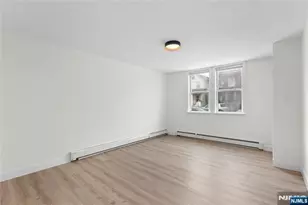 676 Chestnut 1, Kearny, NJ 07032 - Photo 5