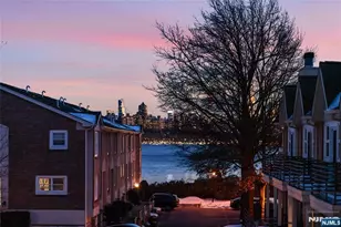 21 Grand Cove Way, Edgewater, NJ 07020 - Photo 19