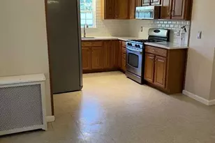 133-135 Feronia Way 135, Rutherford, NJ 07070 - Photo 3