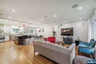 19 Center St, Cresskill, NJ 07626 - Photo 3