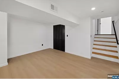 32 Luhman Terrace, Secaucus, NJ 07094 - Photo 21