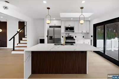 32 Luhman Terrace, Secaucus, NJ 07094 - Photo 11