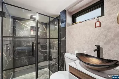 32 Luhman Terrace, Secaucus, NJ 07094 - Photo 27