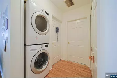 321 The Promenade, Edgewater, NJ 07020 - Photo 7