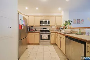 321 The Promenade, Edgewater, NJ 07020 - Photo 5