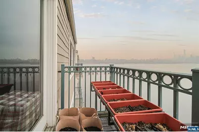 321 The Promenade, Edgewater, NJ 07020 - Photo 11