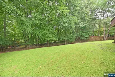 513 Lydia Lane, Wyckoff Township, NJ 07481 - Photo 31