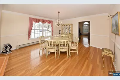 513 Lydia Lane, Wyckoff Township, NJ 07481 - Photo 5