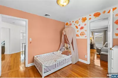 80 Glenwood Avenue, Elmwood Park, NJ 07407 - Photo 23