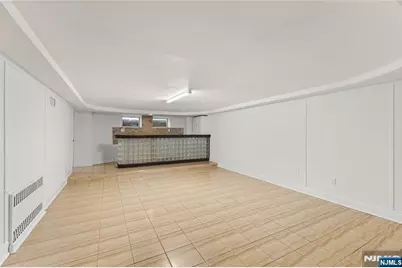 80 Glenwood Avenue, Elmwood Park, NJ 07407 - Photo 31