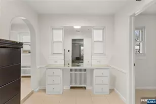 80 Glenwood Ave, Elmwood Park, NJ 07407 - Photo 19