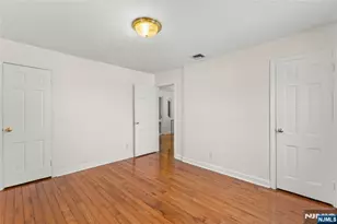 80 Glenwood Ave, Elmwood Park, NJ 07407 - Photo 25